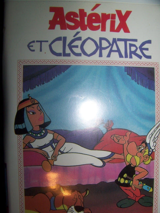 Asterix Et Cleopatre (Version Francaise)  [VHS Tape]