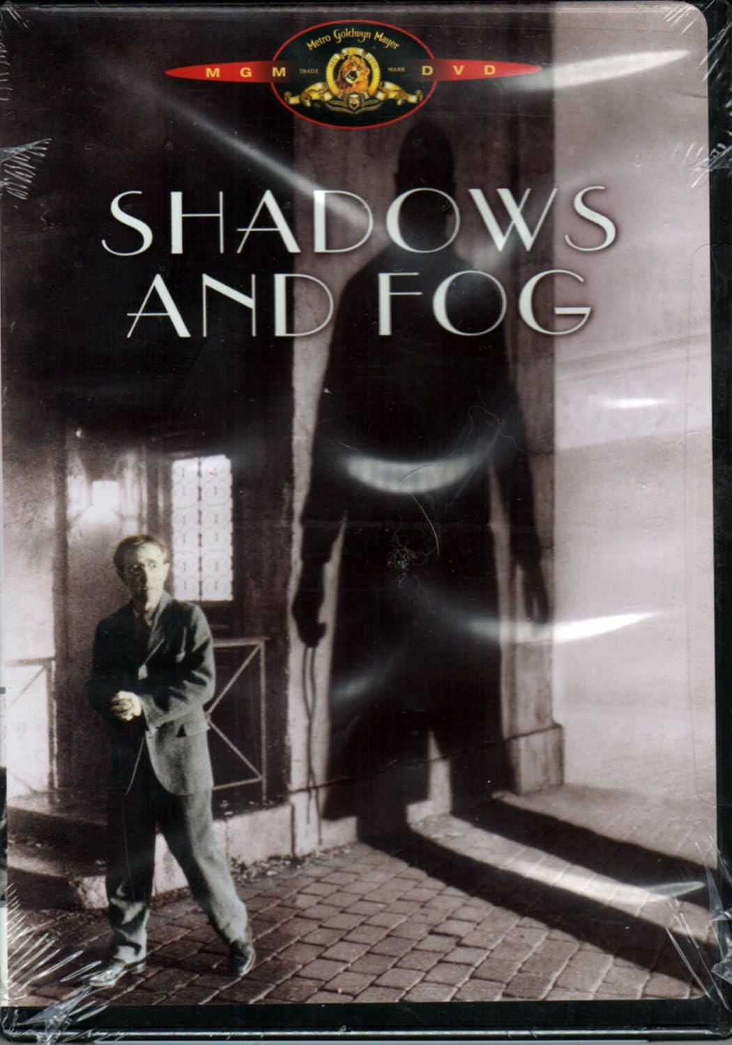 Shadows and Fog / Ombres et Brouillard (bilingual) Woody Allen; Mia Farrow; Michael Kirby