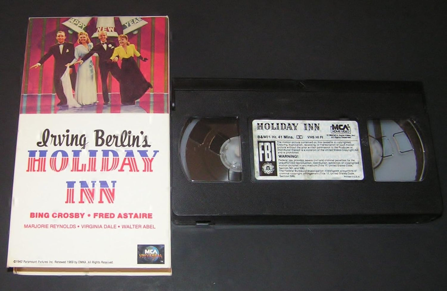 Holiday Inn  [VHS Tape]