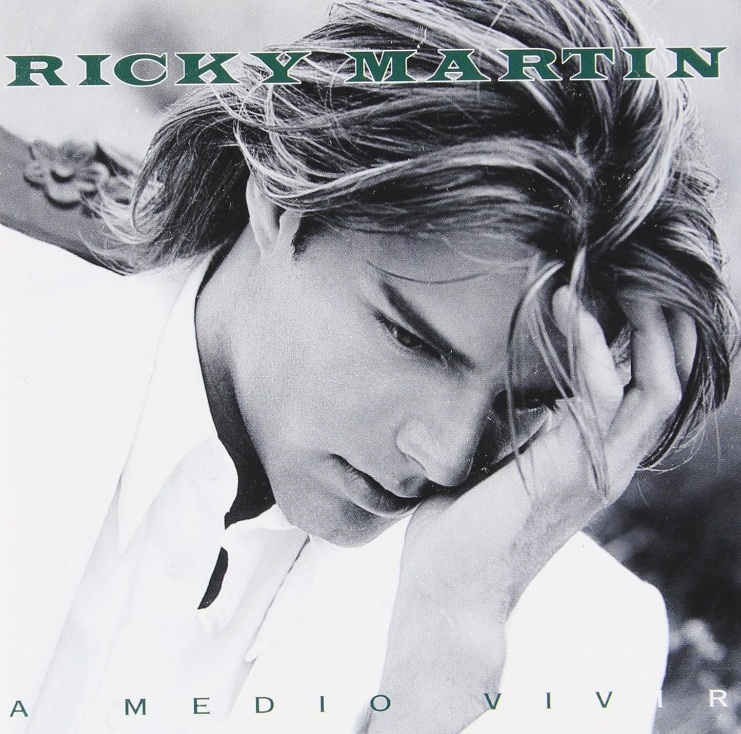A Medio Vivir (Latin) [Audio CD] Ricky Martin