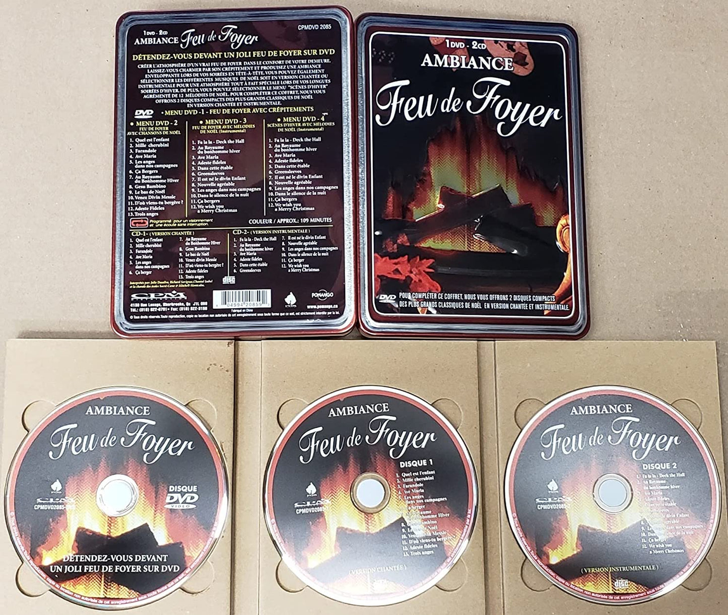 Ambiance Feu de Foyer (1 DVD & 2 CD) Menu DVD Feu de Foyer avec Crépitements. avec Chansons de Noel. Avec Mélodies de Noel. Scenes D'Hiver avec Mélodies de Noel / CD#1 Chansons de Noel Version chanté - CD#2 Mélodies de Noel Instrumental. [DVD]